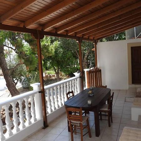 Traditional Villa Efterpi Chalki Town ภายนอก รูปภาพ